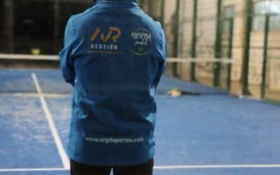 AR Gestión sigue impulsando el deporte en las zonas rurales con su Escuela de Pádel en Torrecillas de la Tiesa